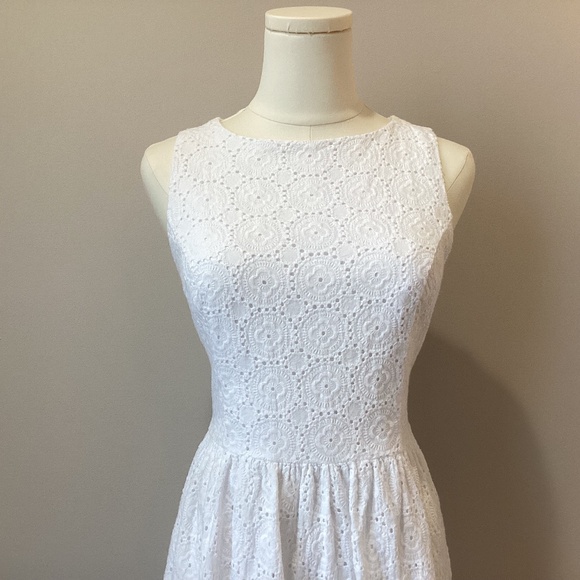 **NWOT** Kensie Embroidered Eyelet Sun Dress - Size M - Picture 2 of 5